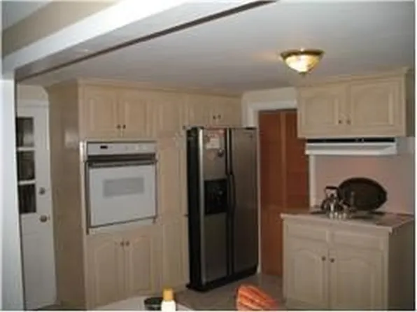 176 Westridge Dr, Waterbury, CT 06708