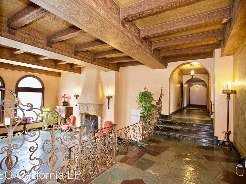 1st image of 2001 California St #206