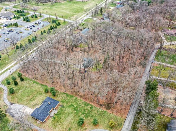 52420 Laurel Rd, South Bend, IN 46637