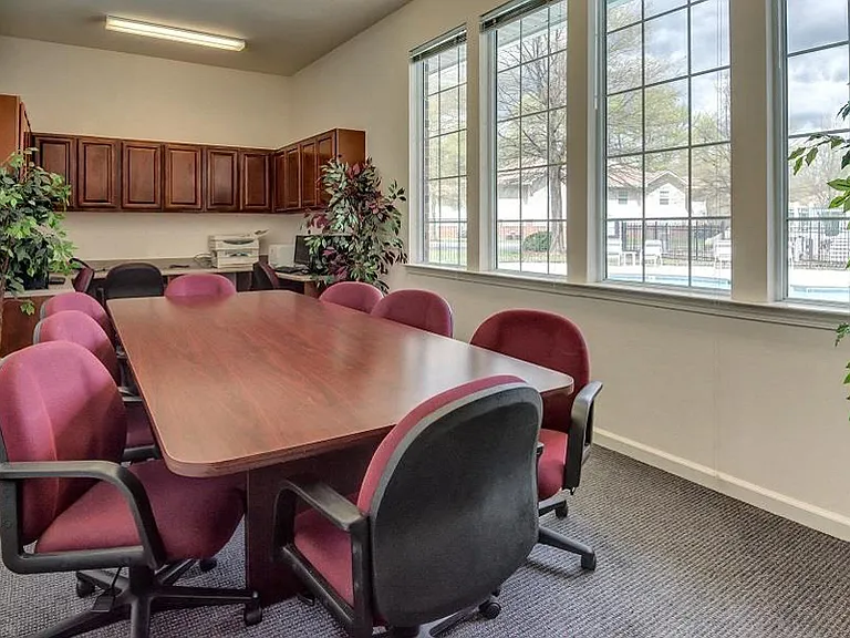 Willow Ridge Apartments — Photo 12