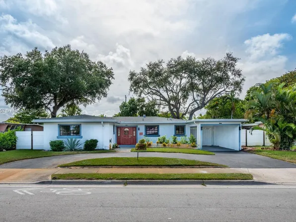 1113 S Cypress Rd, Pompano Beach, FL 33060