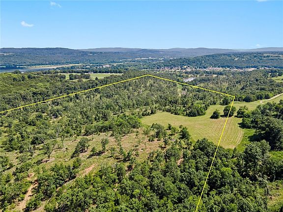 2nd image of N Letitia Ave