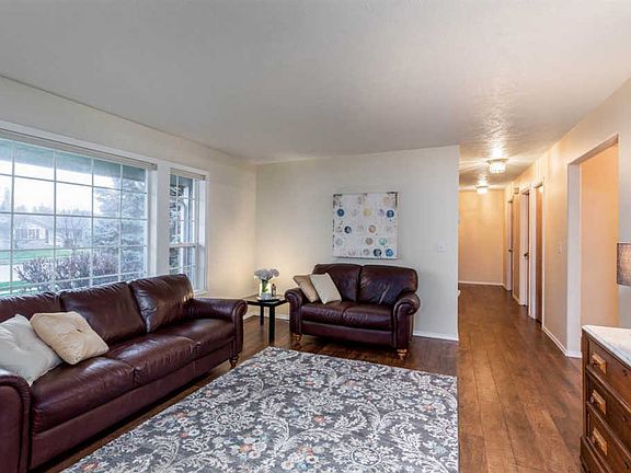 4th image of 5408 W Bedford Ave
