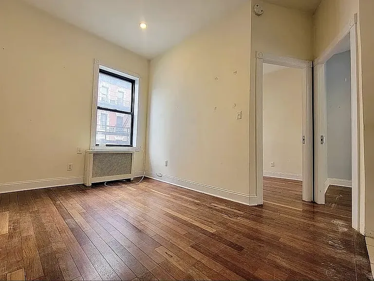 145 E 17th St #CU — Photo 1