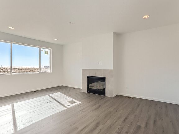 4th image of 2454 White Pelican Ave