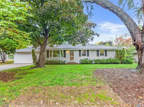10224 Washburn Cir S, Minneapolis, MN 55431