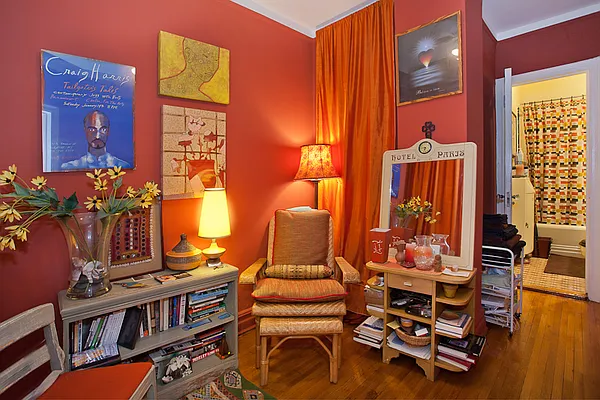 Sold by Avenue Sotheby's International Realty | media 22