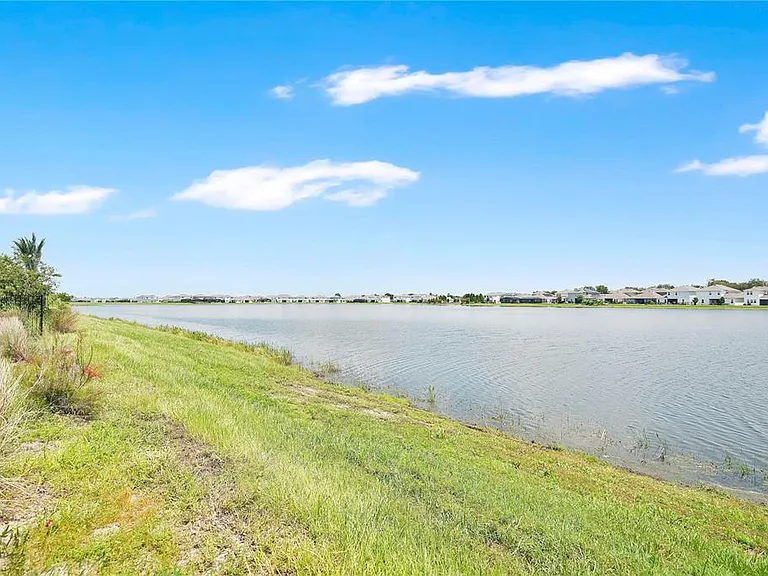 13589 McMillan Dr — Photo 31