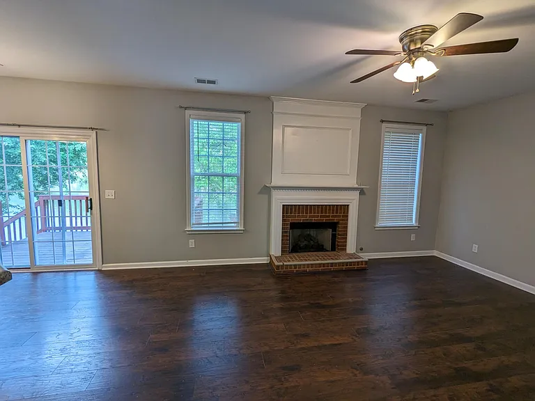 12 Lake Valley Ct — Photo 10