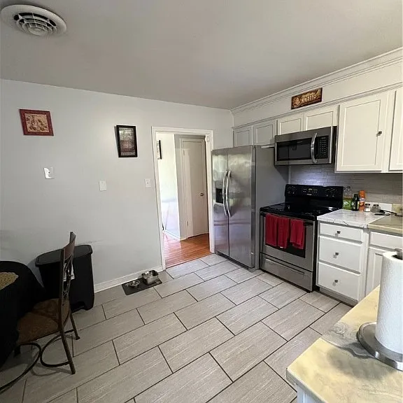 4713 Craddock Ave — Photo 8