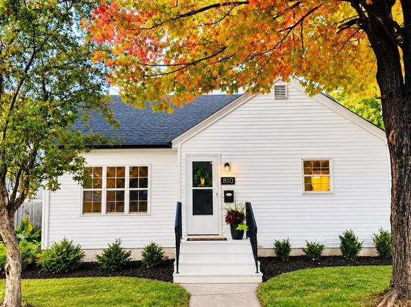 810 E 1st St, Kimberly, WI 54136