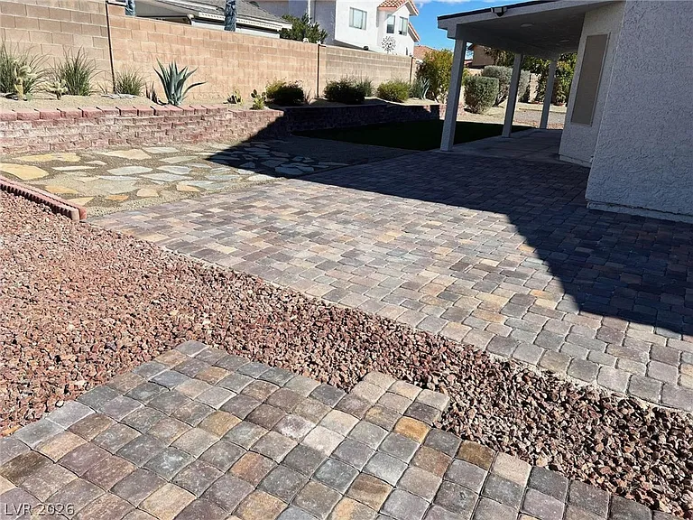 2920 Caressa Ct — Photo 60