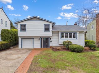 26 Old Country Rd, Garden City, NY 11530