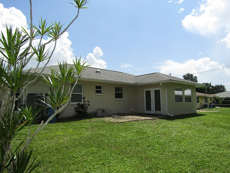 2624 Valencia Rd — Photo 5