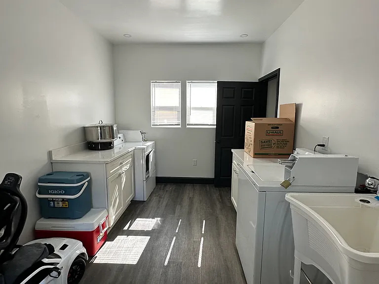 330 9th St #3-7 — Photo 4