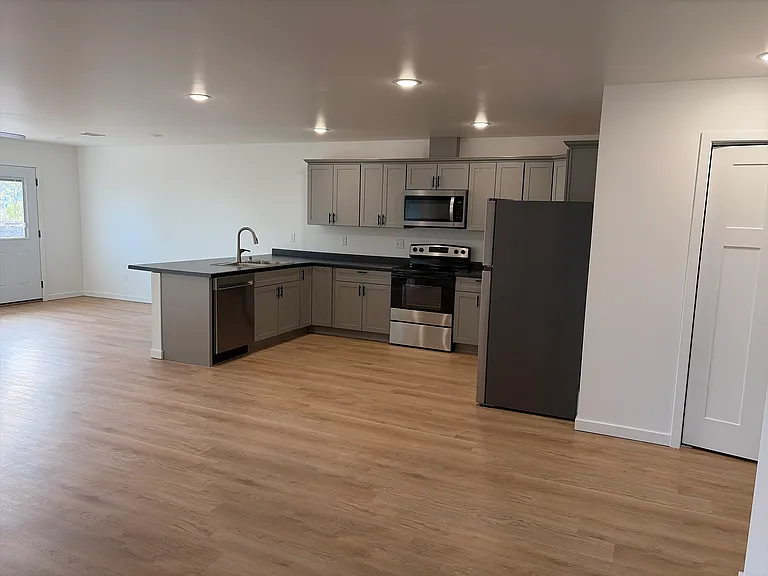 20172 Miners Dr — Photo 2