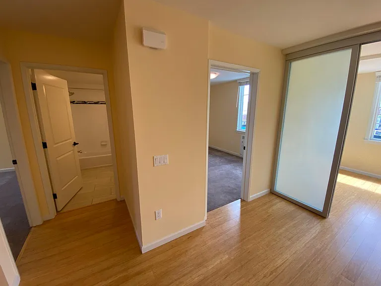 Addison Arts Apartments — Photo 44