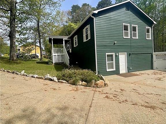 3rd image of 103 Amber Ct