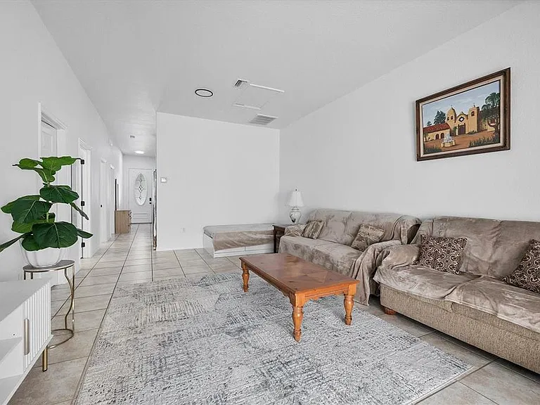 12113 Capilla Ln — Photo 32