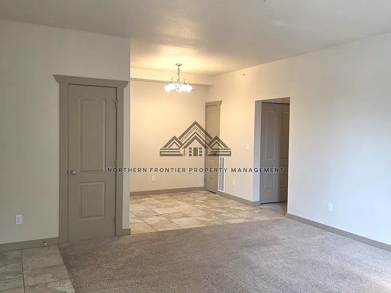 1410 S College Ave — Photo 3