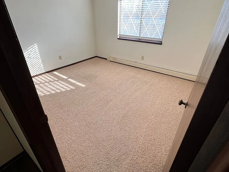 Courtyard Apartment Homes - 816 — Photo 18