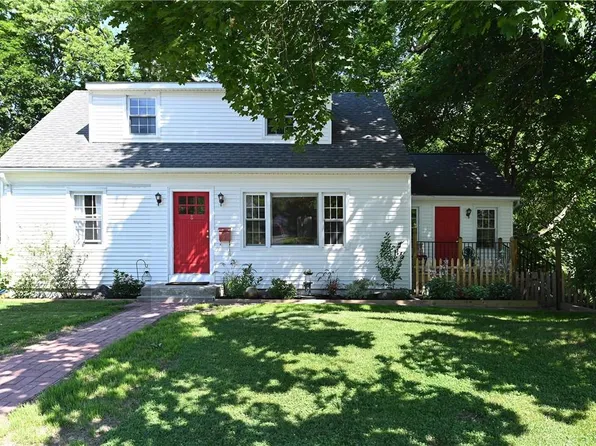 8 Hawthorn Avenue, Warwick, NY 10990