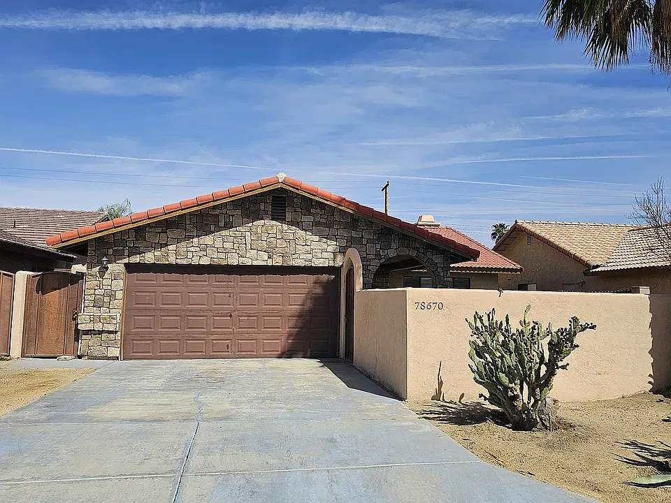 78670 Saguaro Dr