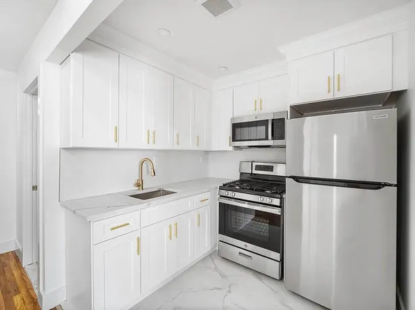 1259 Rogers Avenue image 2 of 7