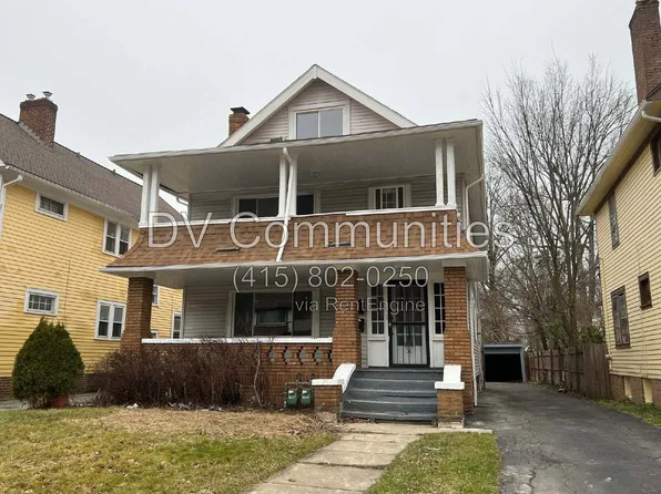 872 Helmsdale Rd Unit 2, Cleveland, OH 44112