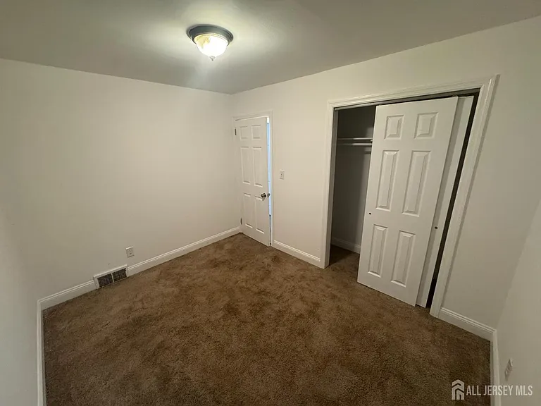 51 Kenwood Ter — Photo 9