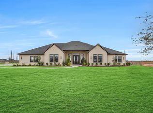 1005 Falcon Cv, Waller, TX 77484