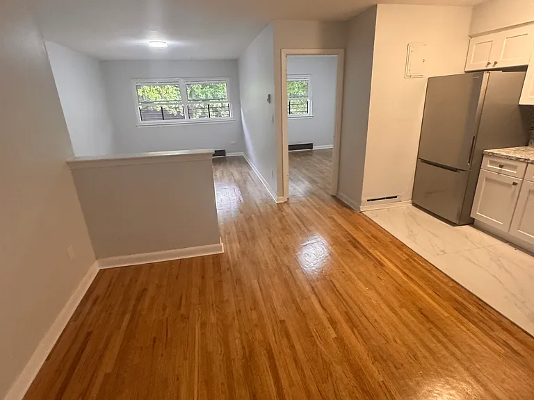 1990A Powell Ave #2 — Photo 5
