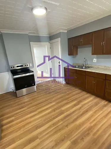 248 Park St Photo 1