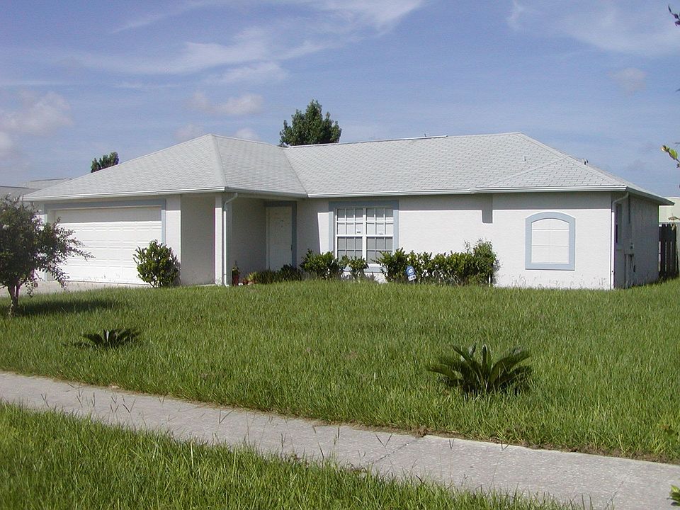 Street approach view