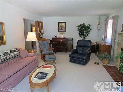 5th image of 545 Wendover Blvd
