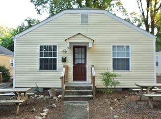 4 Clark Ct, Chapel Hill, NC 27516