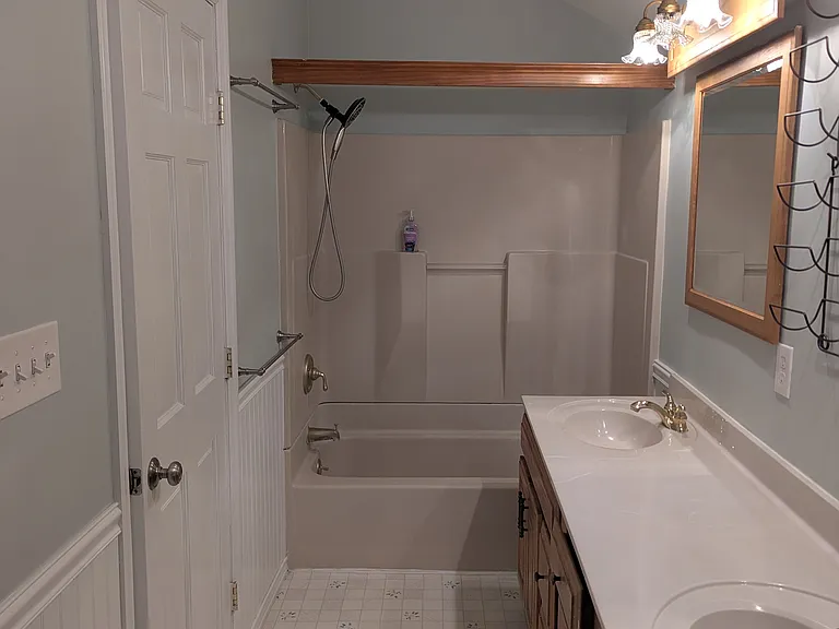156 W Center St — Photo 20