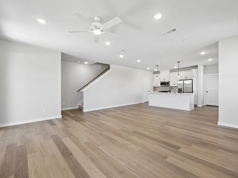 2866 Grandview Dr — Photo 24