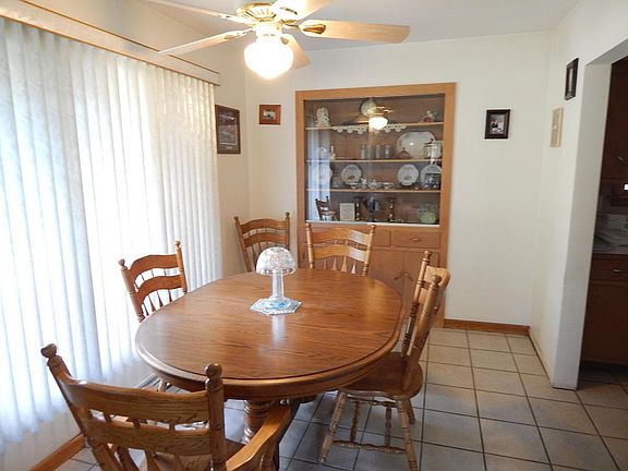 4th image of W230S2354 Morningside Dr