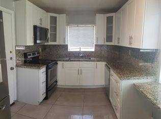 1450 NE 191st St APT 201, Miami, FL 33179