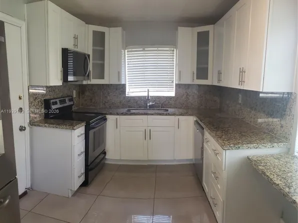 1450 NE 191st St APT 201, Miami, FL 33179