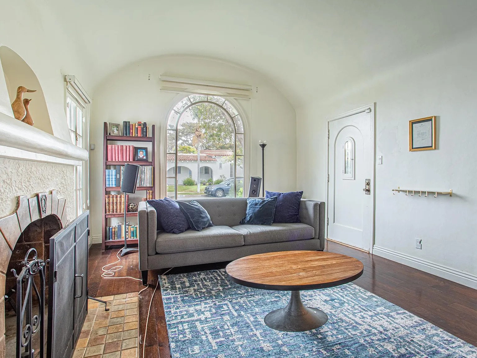 8920 David Ave — Photo 4