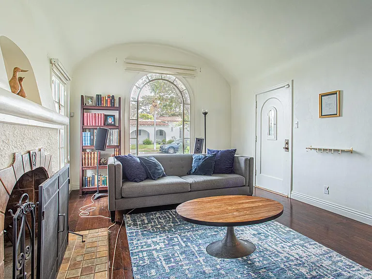 8920 David Ave — Photo 4