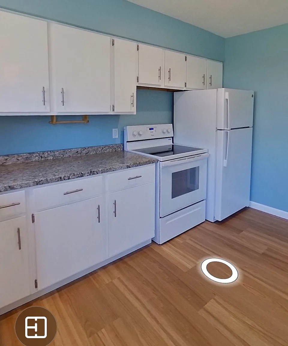 2 bed, 700 sqft, $1,600 — Photo 4