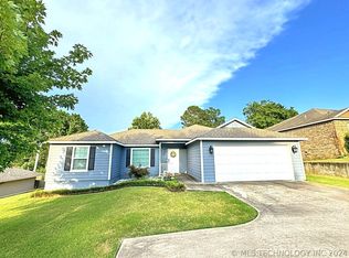 1211 Stick Ross Mountain Rd, Tahlequah, OK 74464