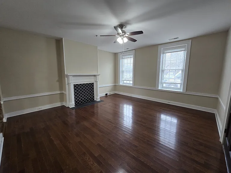 201 E Bank St #20 — Photo 7