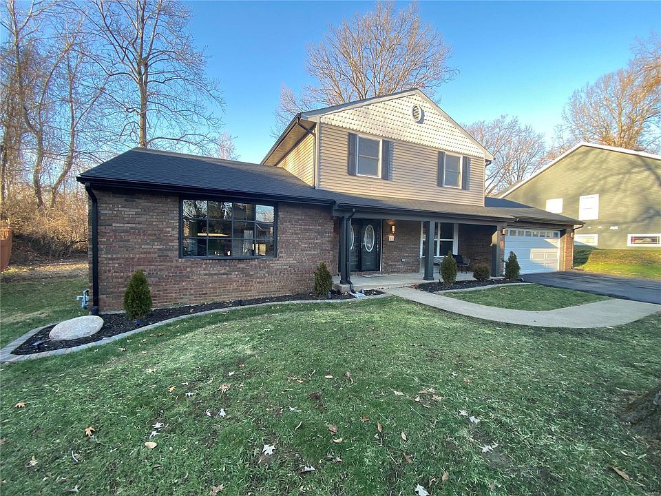 1st image of 11 Shingle Oaks Dr