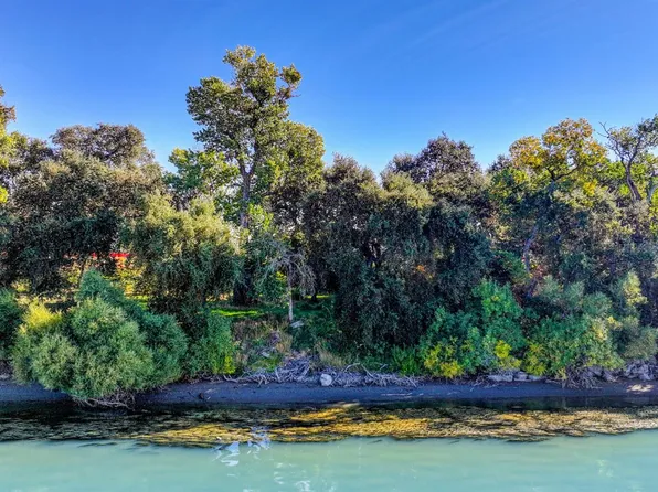 2707 Garden Hwy, Sacramento, CA 95833