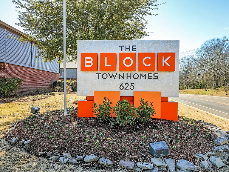 The Block Townhomes — Photo 24