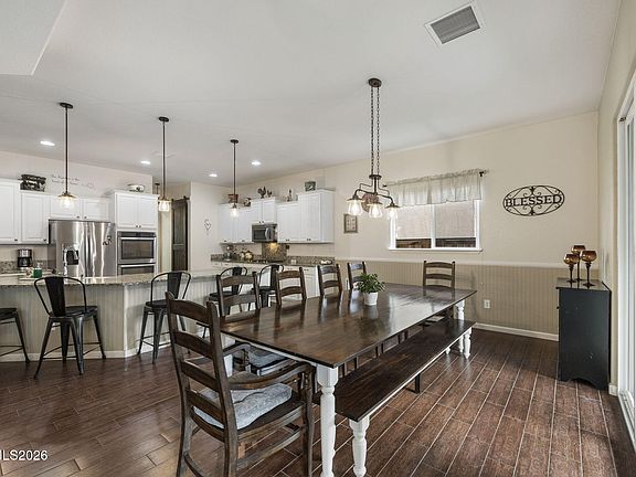 2nd image of 1641 Crescent Pointe Ct